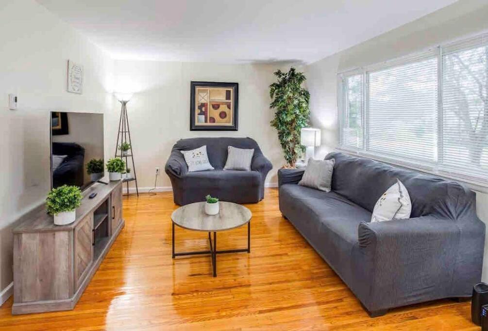 Amazing Ranch Mins Away From Airprt/Rit/Dwtn/Uofr Apartment Rochester Luaran gambar
